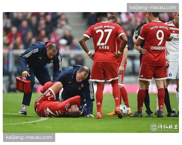 拜仁客场2比2平汉堡 十六分钟超长补时与争议黄牌引不满