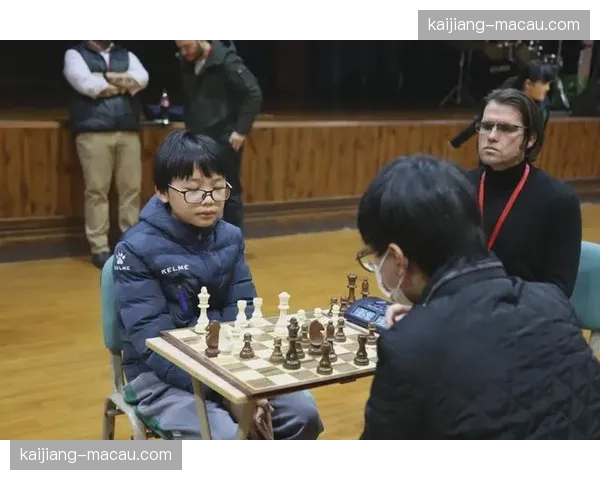 六支队伍集体切换务实模式，赛场表面平静暗藏战术博弈